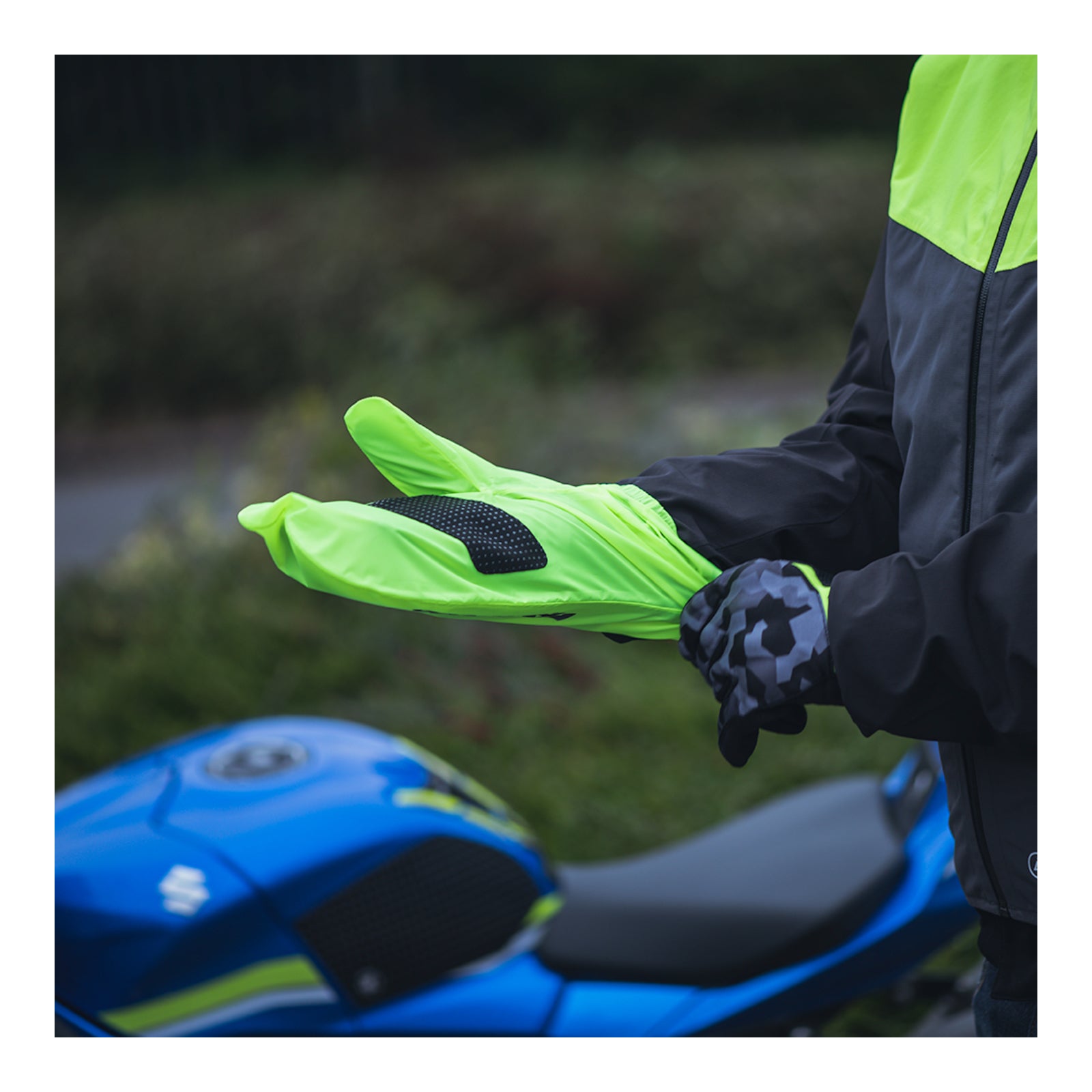 OXFORD Rainseal Waterproof Over Gloves - Black / Fluro Large / XL) #OXRM214002L